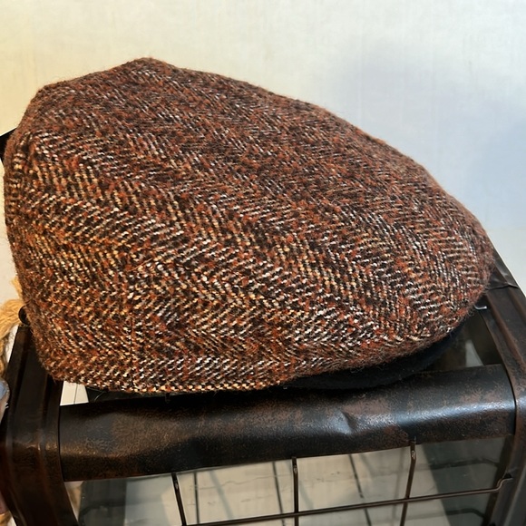 Biltmore Tweed Cap Size Medium - Picture 6 of 10